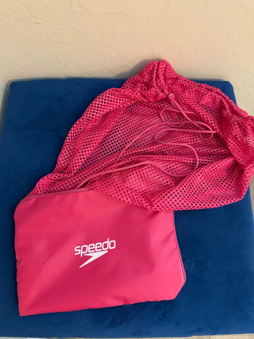 Speedo Hot Pink Mesh Drawstring Swim Bag